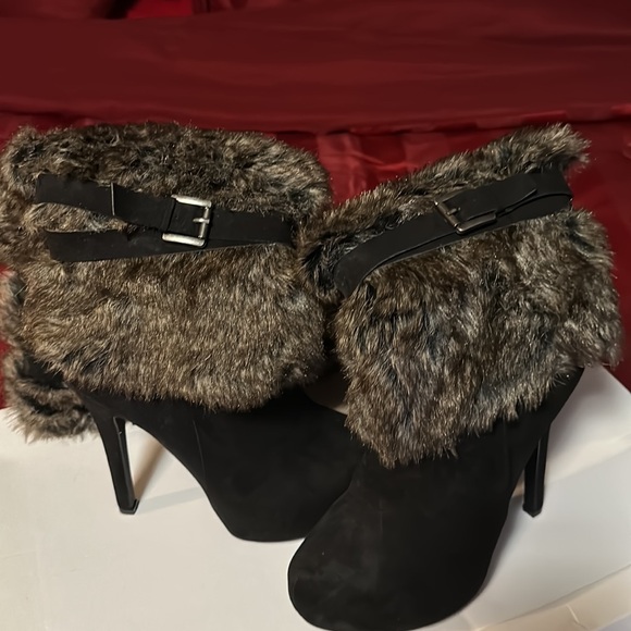 Size 8.5 JustFab Heel Boots. Black in color. Brand New. - Picture 2 of 3